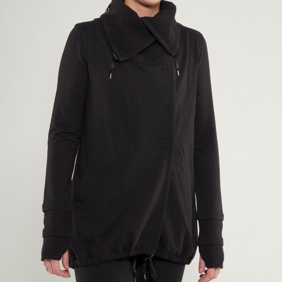 Lululemon Vintage Gratitude Wrap, size 12, black - Picture 1 of 7